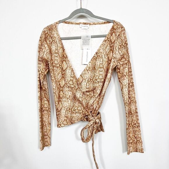 Lovers + Friend Top Womens Snakeskin Tie Wrap Blouse Shirt Small NEW - Picture 1 of 9